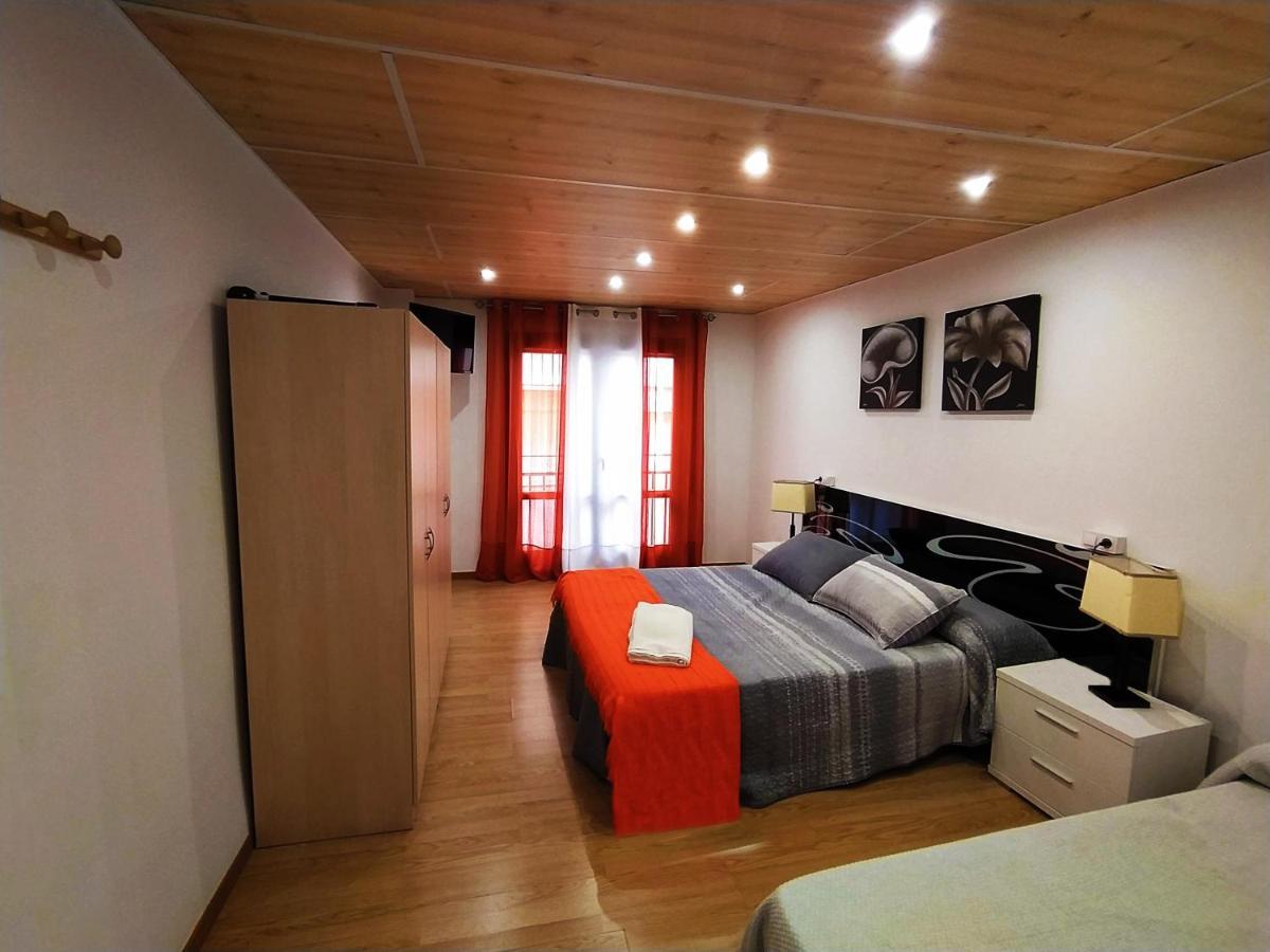 Casa Ramon Y Cajal Alcañiz 外观 照片
